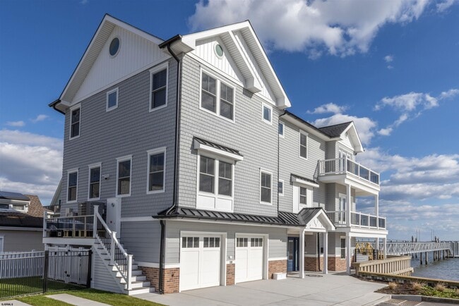 property at 139 Gibbs Ave