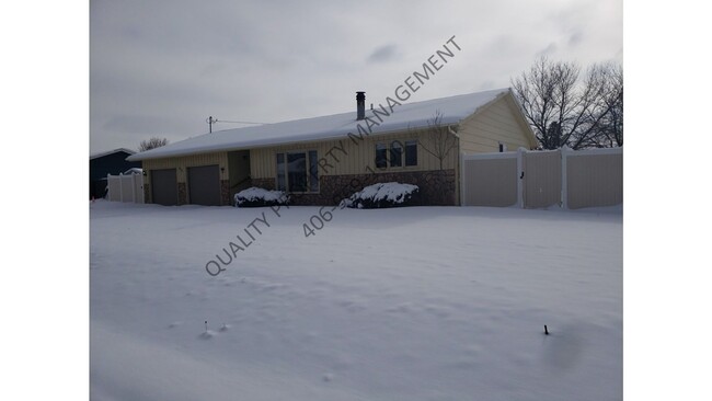 property at 2952 Rosebud Dr