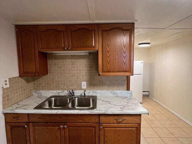 30 Brown Blvd, Unit 3