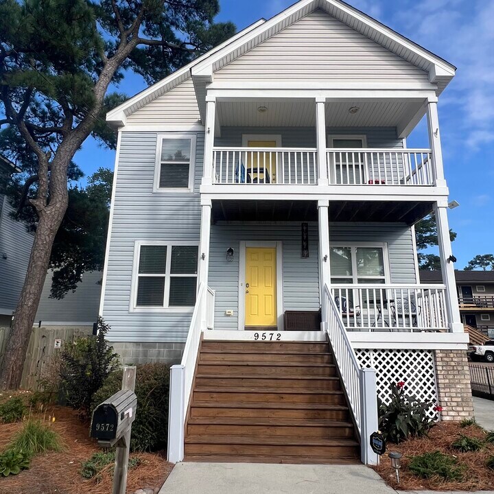 9572 6th Bay St in Norfolk, VA - Foto de edificio