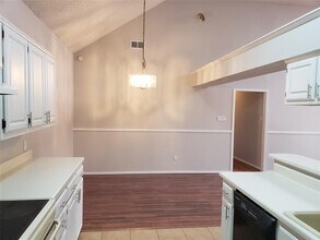 940 S Old Orchard Ln in Lewisville, TX - Building Photo - Building Photo