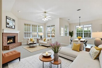 207 Chesapeake Bay Ln S in Austin, TX - Building Photo - Building Photo