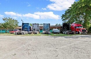 20235 SW 172nd Ave in Miami, FL - Building Photo