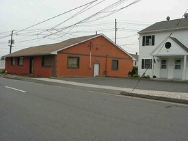 8 Balmforth Ave in Danbury, CT - Building Photo