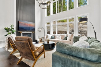 1042 Greensview Dr in Lake Of Bays, ON - Building Photo - Building Photo