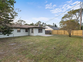 1073 Kenwood Dr in Dunedin, FL - Building Photo - Building Photo