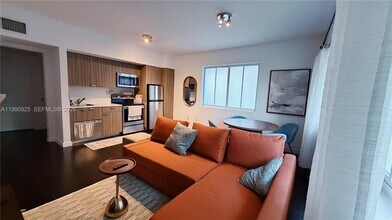 551 Michigan Ave in Miami Beach, FL - Building Photo - Building Photo