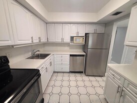 6100 S Falls Cir Dr in Lauderhill, FL - Building Photo