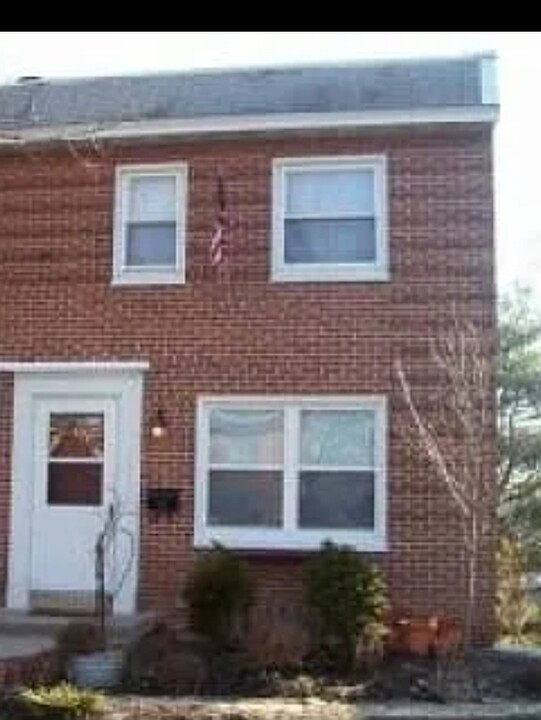 47 Hershey Ave in Lancaster, PA - Building Photo