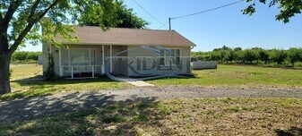 9618 Garden Hwy in Yuba City, CA - Building Photo