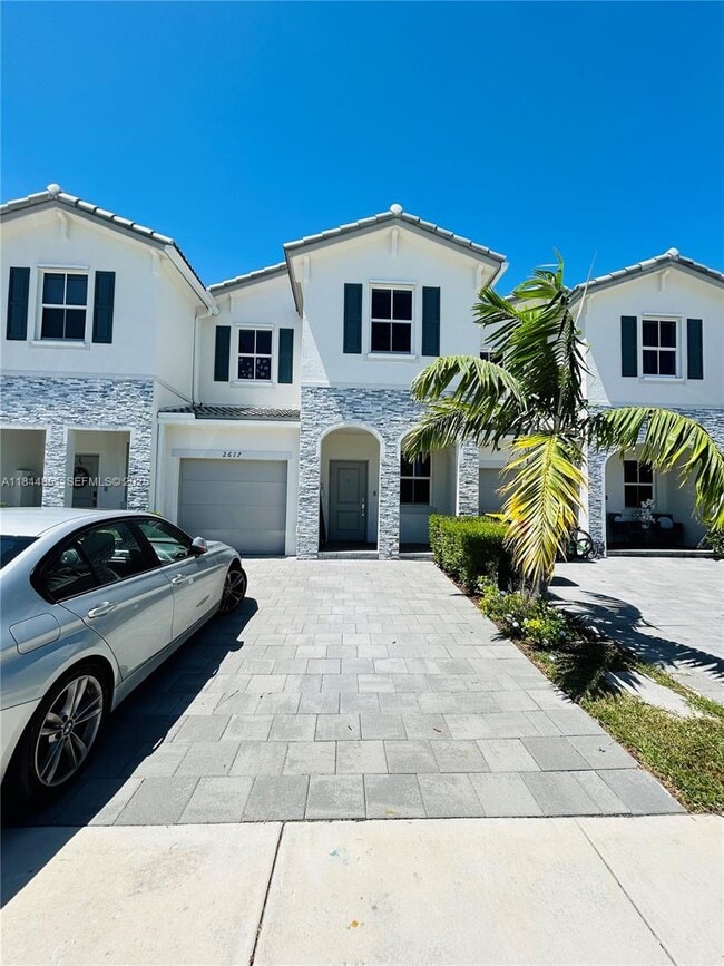 property at 2617 SE 10th St