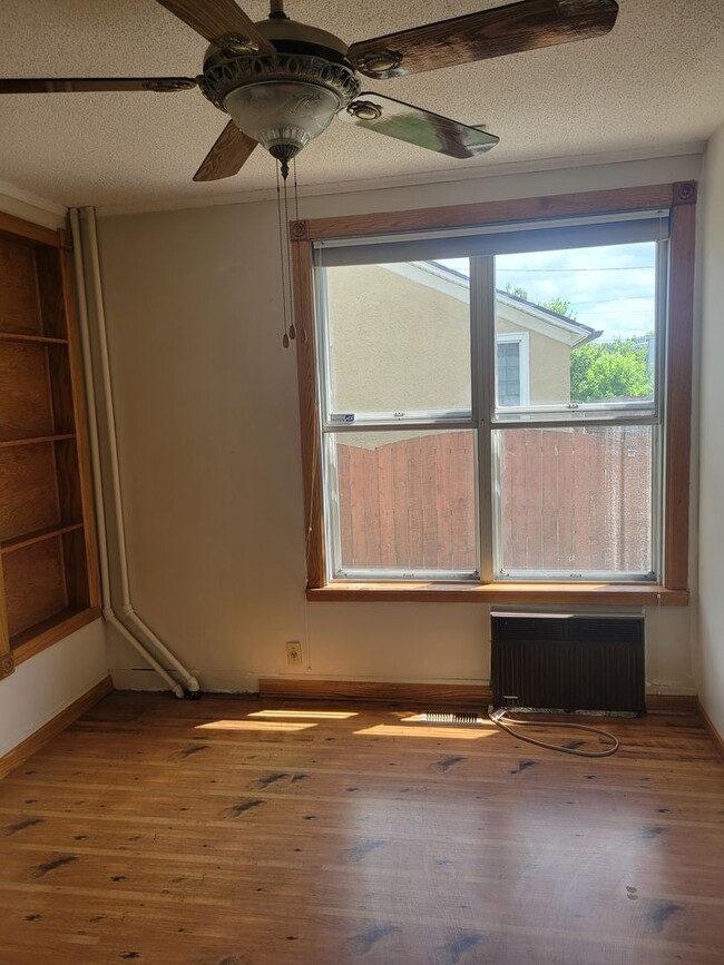 property at 1600 Concordia Ave