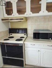 8255 Riverside Dr E in Windsor, ON - Building Photo - Building Photo