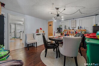 349 Naubuc Ave in Glastonbury, CT - Building Photo - Building Photo