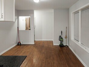 3706 N Sheffield Ave in Chicago, IL - Foto de edificio - Building Photo