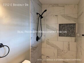 7252 E Beverly Dr in Tucson, AZ - Foto de edificio - Building Photo