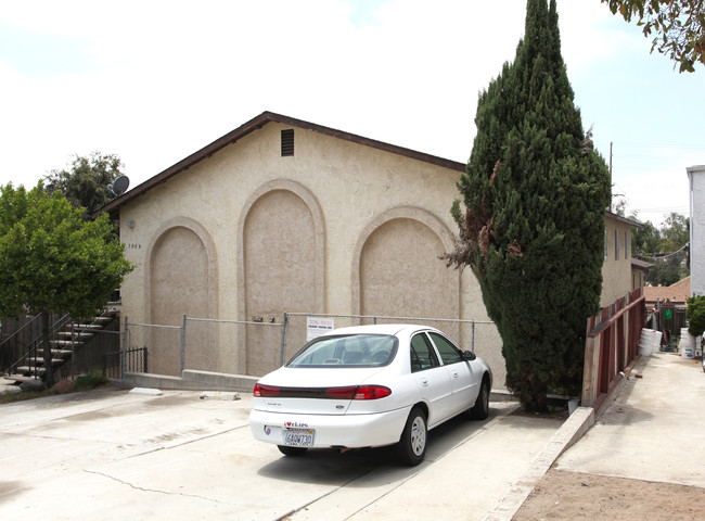 3808 Swift Ave in San Diego, CA - Foto de edificio - Building Photo