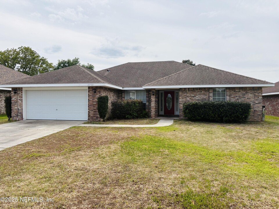 2736 Creek Ridge Dr in Green Cove Springs, FL - Building Photo