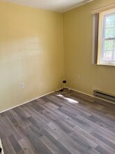 31C Medford Rd, Unit Single Room in Whiting, NJ - Foto de edificio - Building Photo