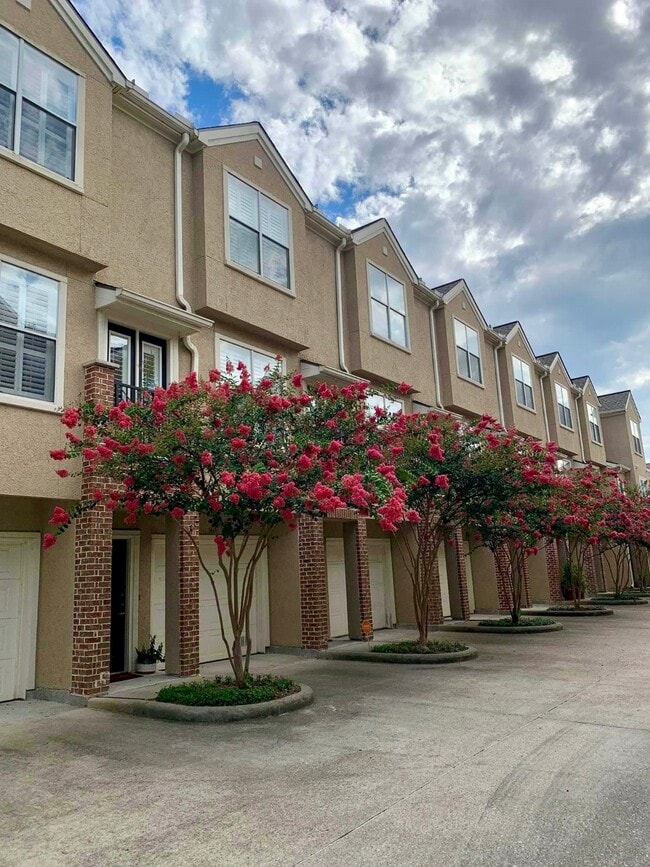 property at 12707 Boheme Dr