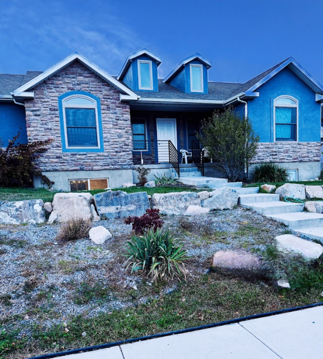 3987 Lake Mountain Dr-Unit -Downstairs in Saratoga Springs, UT - Foto de edificio - Building Photo