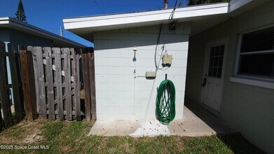 242 N Brevard Ave in Cocoa Beach, FL - Building Photo - Building Photo