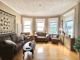 32 Coolidge Rd, Unit 2 in Boston, MA - Building Photo