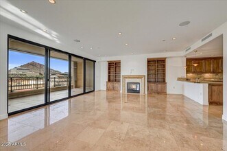 7181 E Camelback Rd in Scottsdale, AZ - Building Photo - Building Photo