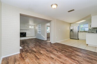 1050 Normandy Blvd in Holiday, FL - Building Photo - Building Photo