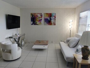 2903 Victoria Cir in Coconut Creek, FL - Building Photo - Building Photo