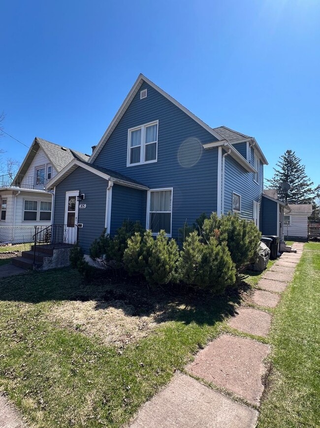 property at 305 38th Ave E