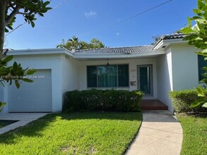 1361 Stillwater Dr in Miami Beach, FL - Building Photo - Building Photo