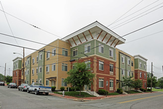 701 Saint James Street Apartments in Richmond, VA - Foto de edificio - Building Photo