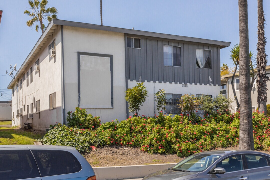 10071 Carmenita Rd in Whittier, CA - Building Photo