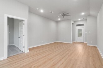 183 Coppers Wy in Elgin, TX - Building Photo - Building Photo