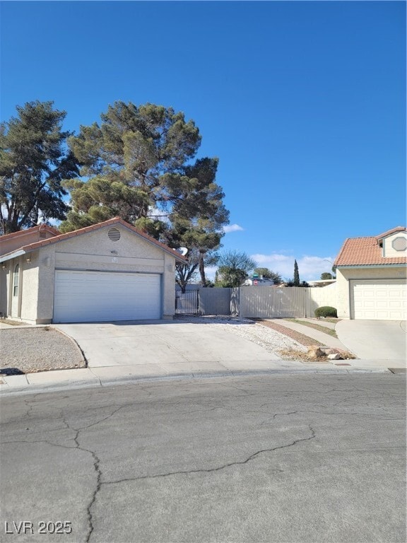 property at 3948 N Applecrest St