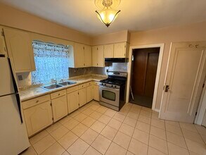 22538 Raven Ave in Eastpointe, MI - Building Photo - Building Photo