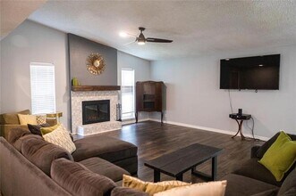 3328 Andover Dr in Bedford, TX - Building Photo - Building Photo