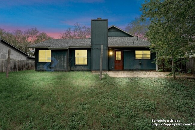 4708 Carsonhill Dr in Austin, TX - Foto de edificio - Building Photo