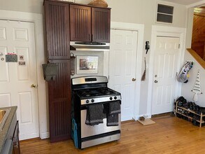 1613 W Pierce Ave, Unit 2F in Chicago, IL - Building Photo - Building Photo