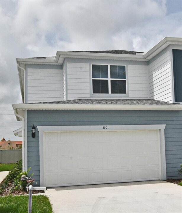 3101 Emerald Acrs Ln in Sanford, FL - Building Photo