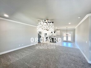 16 E Loveland Loop in Farmington, AR - Foto de edificio - Building Photo