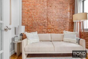 416 E 13th St in New York, NY - Building Photo