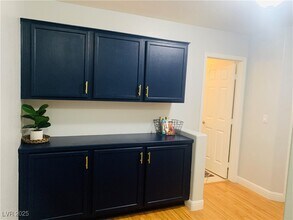 10637 Amblewood Ave in Las Vegas, NV - Foto de edificio - Building Photo