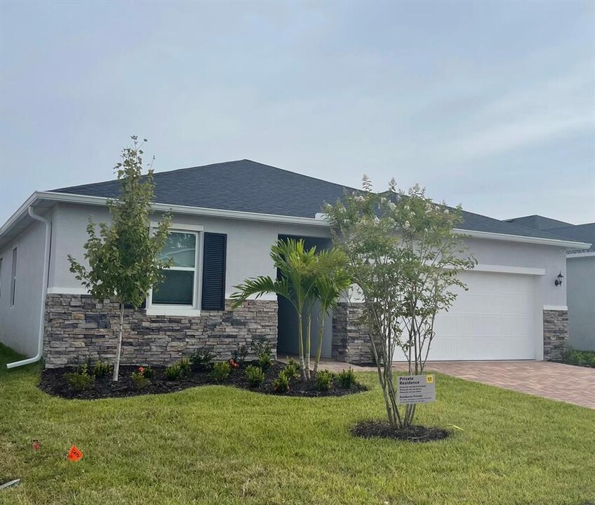 3434 74th Ave Cir E in Sarasota, FL - Building Photo