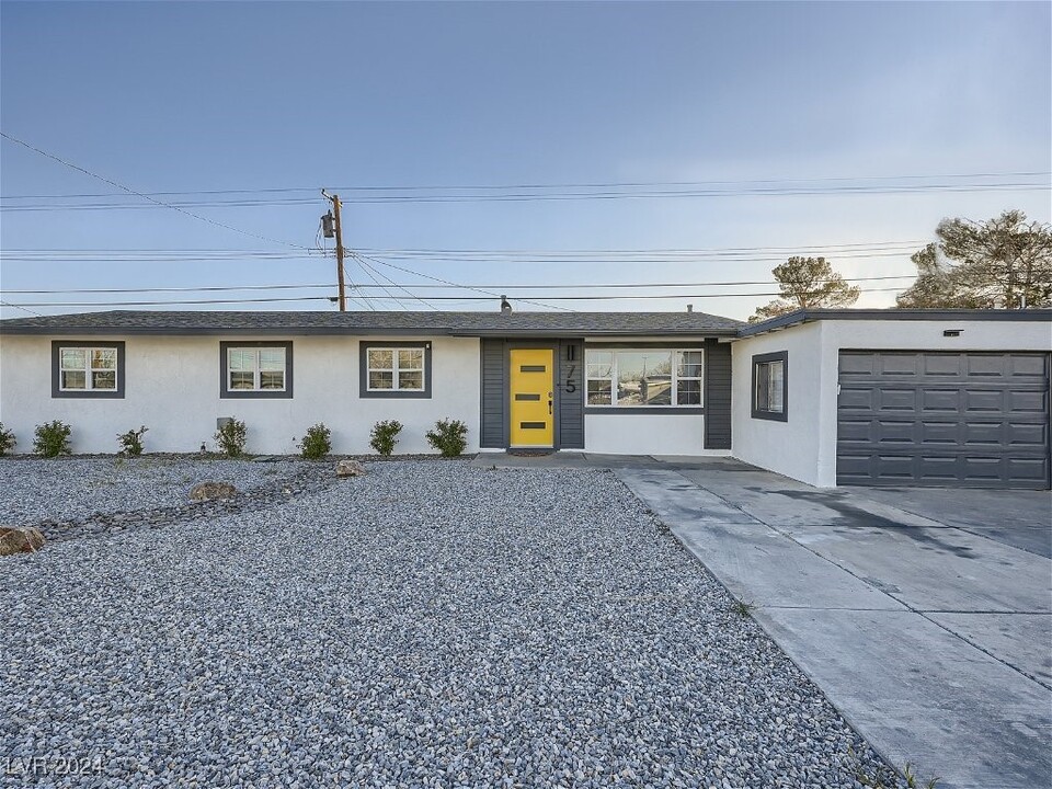 75 Constitution Ave in Henderson, NV - Foto de edificio