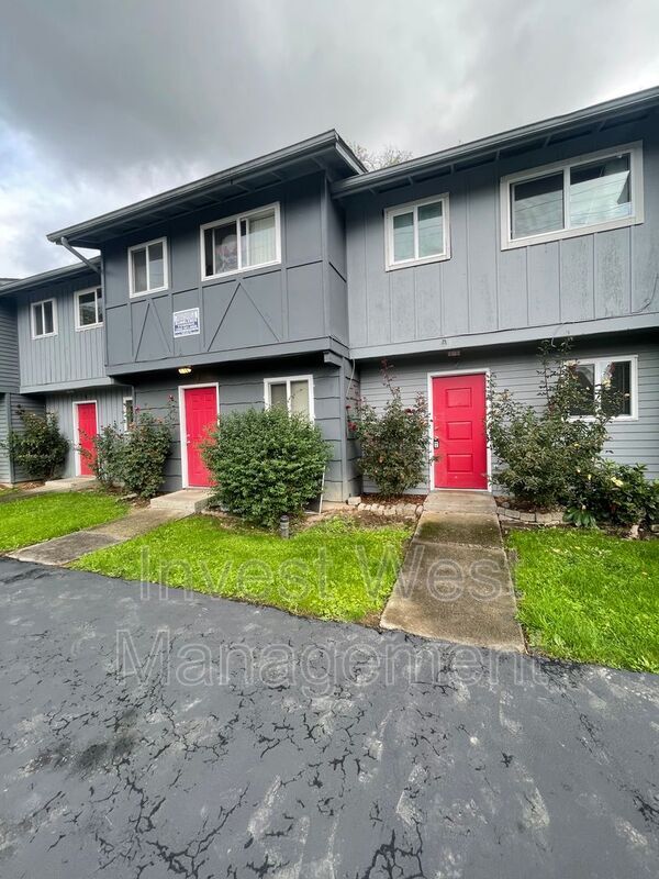 1960-1933 33rd Ave in Longview, WA - Building Photo - Building Photo