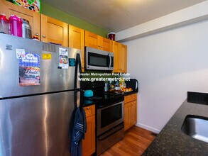 41 Chelsea St, Unit 1 in Boston, MA - Foto de edificio - Building Photo