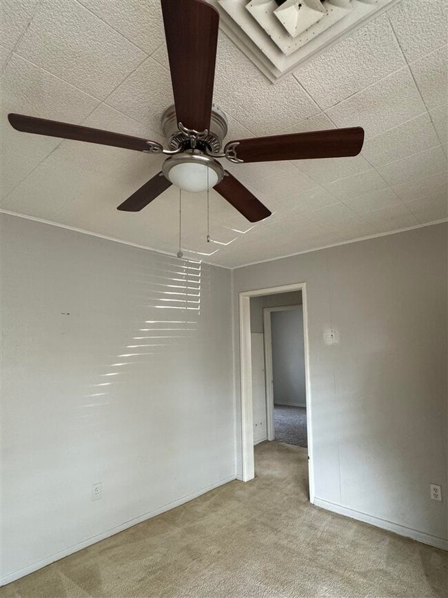 2815 SW I Ave in Lawton, OK - Building Photo - Building Photo