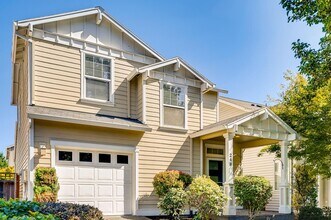 248 NE 55th Ave in Hillsboro, OR - Building Photo - Building Photo